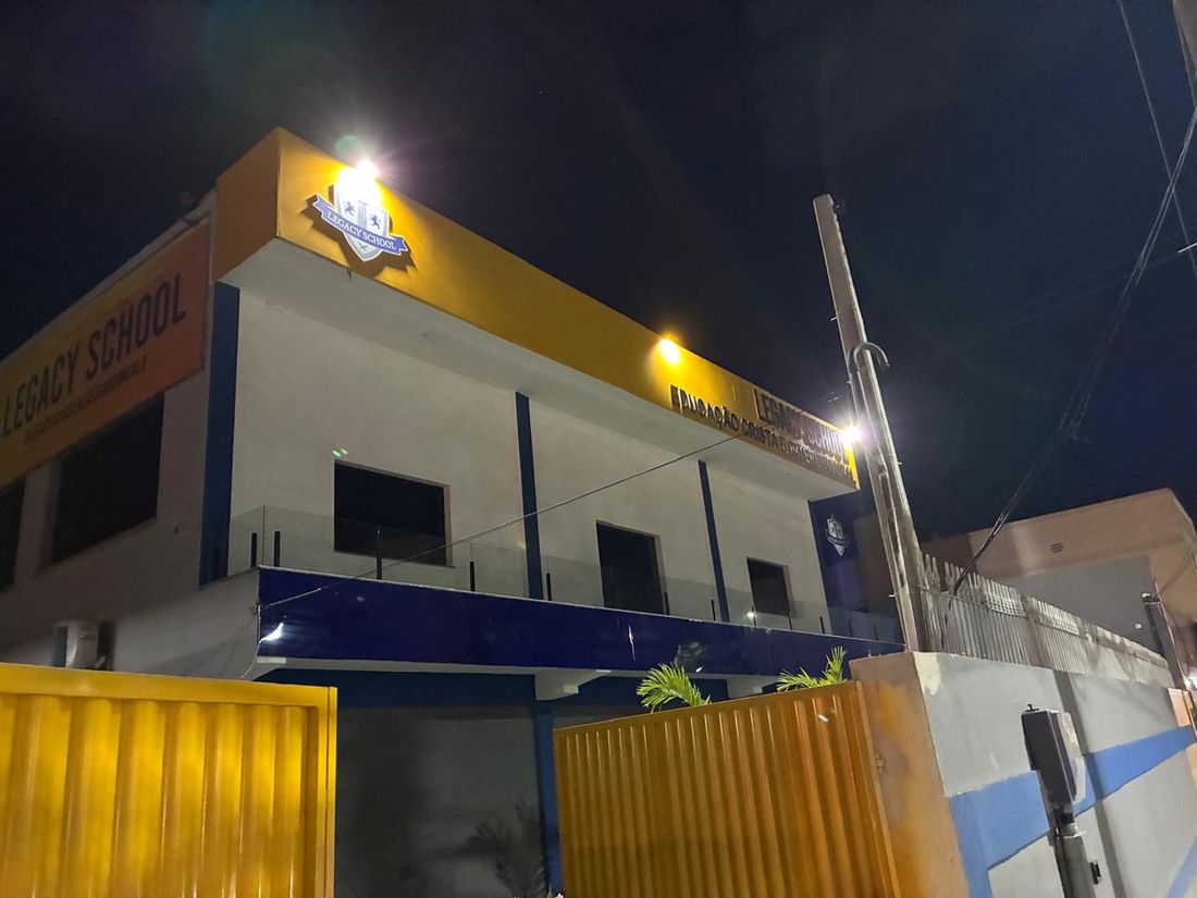 Instalação elétrica em unidade comercial — Legacy School