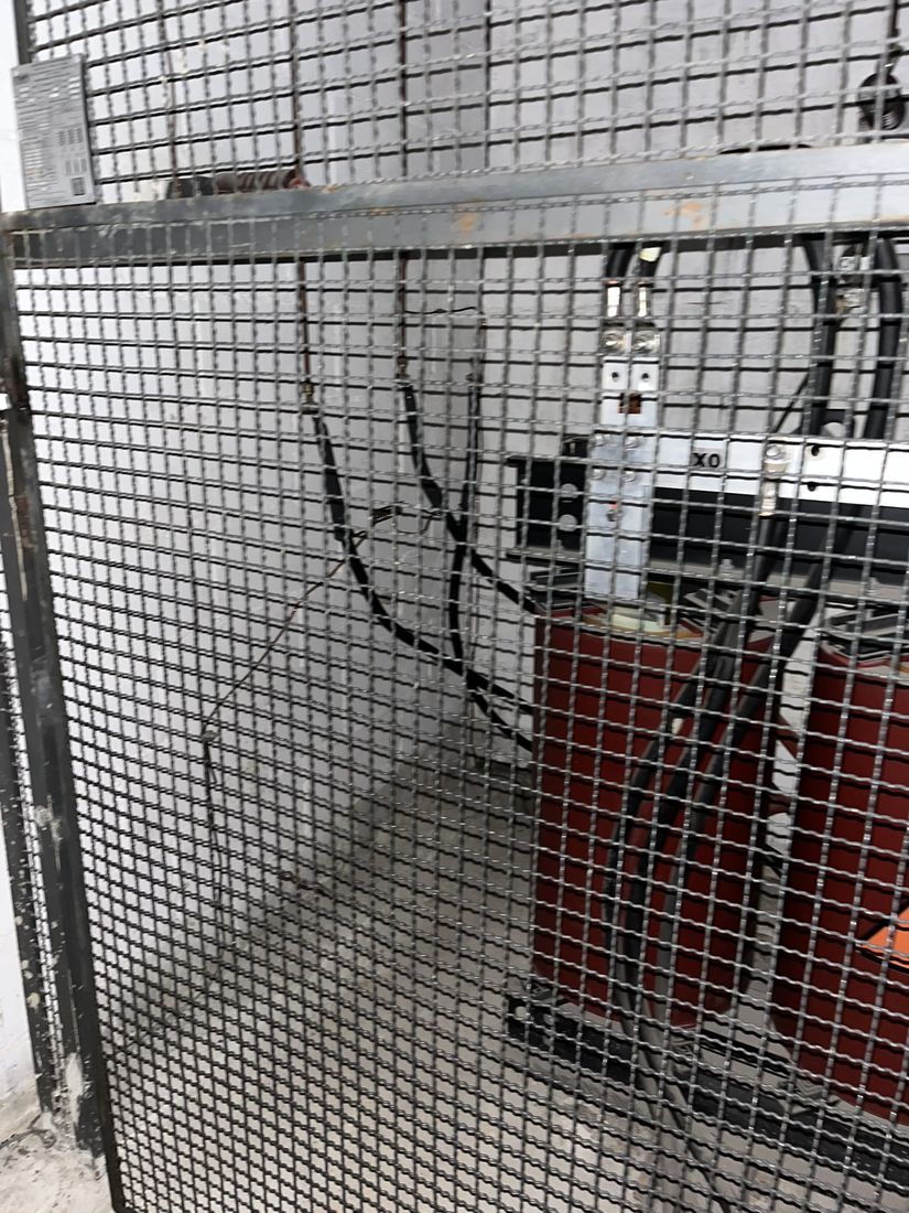 Transformador de potência protegido em subestação